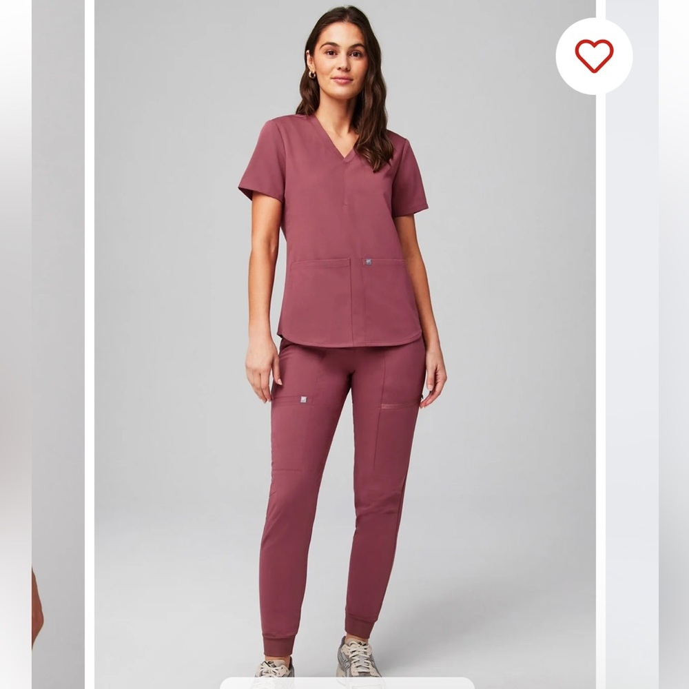 Fabletics SET Method Scrub top + On-call Scrub jogger Moonlight Mauve